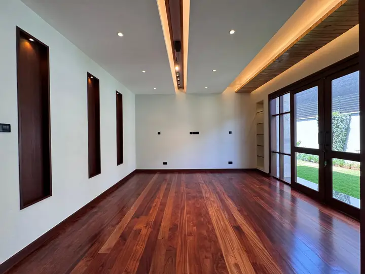 5-Bed Mansion with Pool, Runda — photo 4